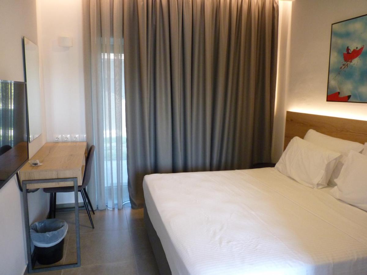 Comfort Suites & Rooms Larissa Exteriör bild